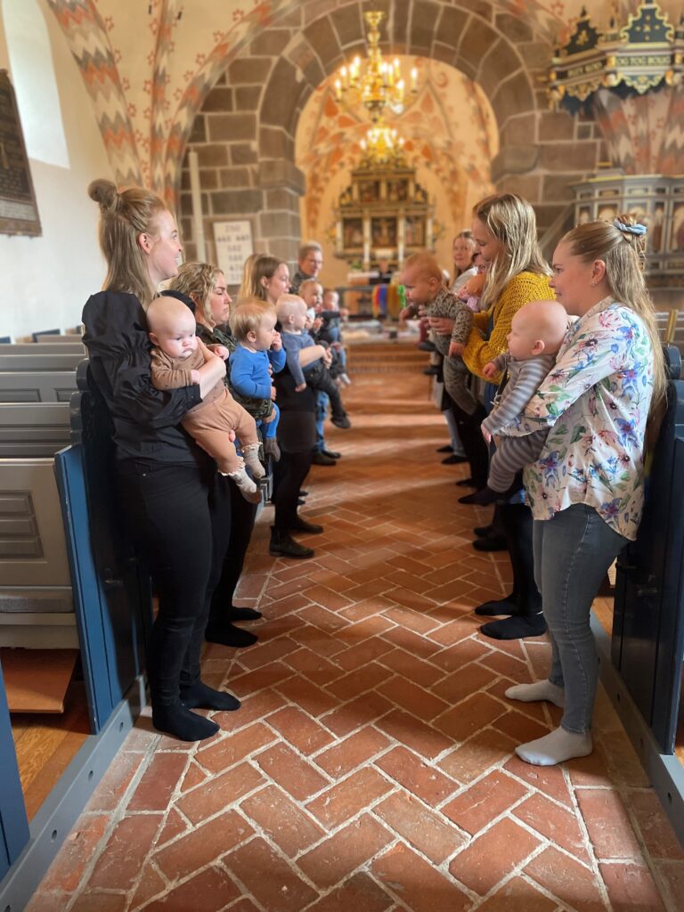 Babysamlesang - Skads kirke - Dans